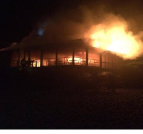 The Baths restaurant ablaze at Sorrento.