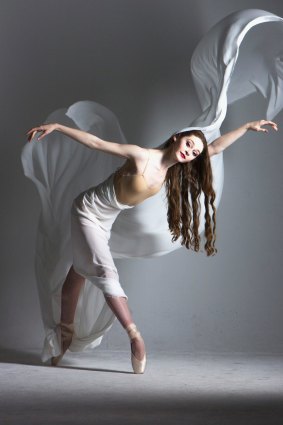 Paulina Quinteros show Danza Del Arte 'La Choreografia'. 