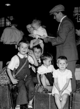  Arrival of displaced persons, Pyrmont, January 1947
