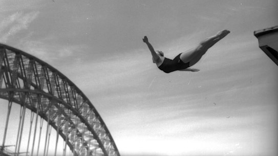 Lynda Adams of Canada competing in the diving event at the Empire Games in 1938. 