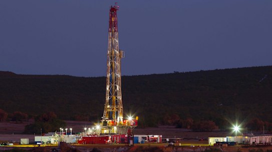 Drilling at AWE/Origin Energy Perth Basin venture in Western Australia.