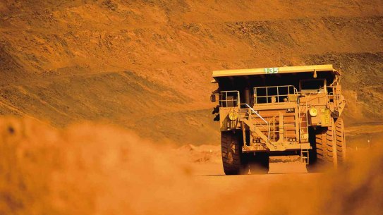 Shipments from Australia are now expected at about 330 million metric tons in 2017.