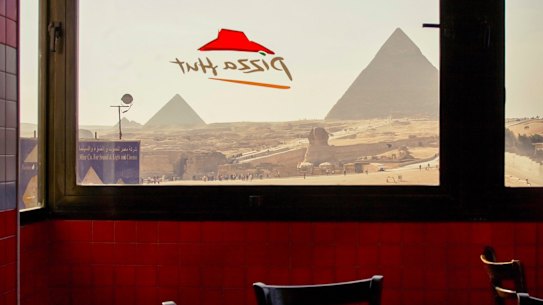 Landscape Winner. Roger Grasas, "Giza pyramids".