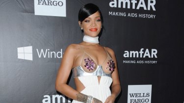 Rihanna wears Tom Ford.