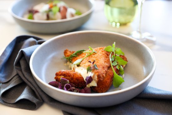 Must-order toasty: Mozzarella in carrozza.