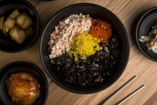 Hands-on: Make your own rice balls at Masizzim (pictured: the crab meat and fish roe combo).