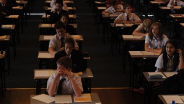 It's time to lift the bonnet on Australia's schools, the Productivity Commission says. 