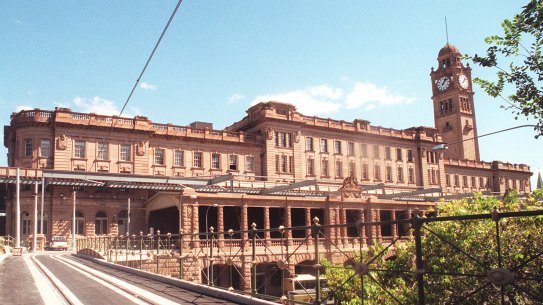 An 180-room hotel is proposed for Central Station's main terminal building.