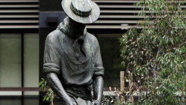 Australian artist Ben Quilty wants John Batman's statue out of Melbourne's CBD. 