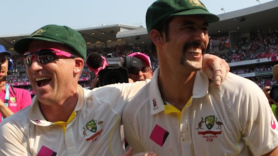 Brad Haddin and Mitchell Johnson celebrate the Ashes whitewash in 2014.