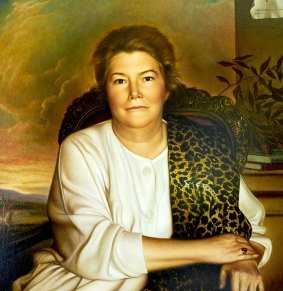 A portrait of Australian novelist Colleen McCullough, whose Norfolk island home is a jolt to the senses.