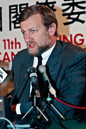 Foreign Minister Gareth Evans addressing the 11th Australia-Japan Ministerial Committee in May 1991.