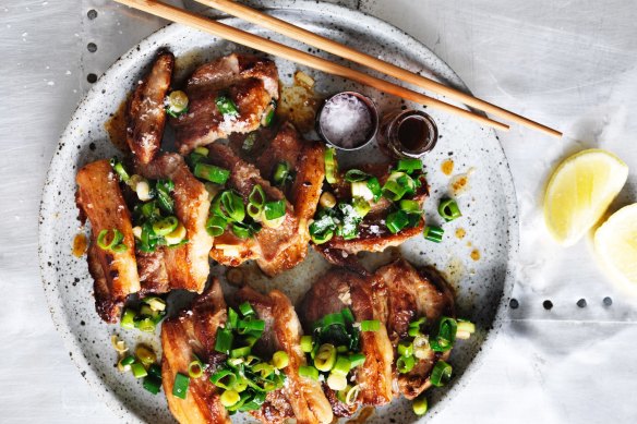 Pan-fried pork belly with spring onion.