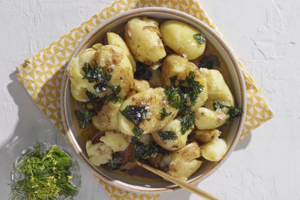 Flat-leaf parsley surpassed its curly cousin as the green herb of choice about the turn of the last century.