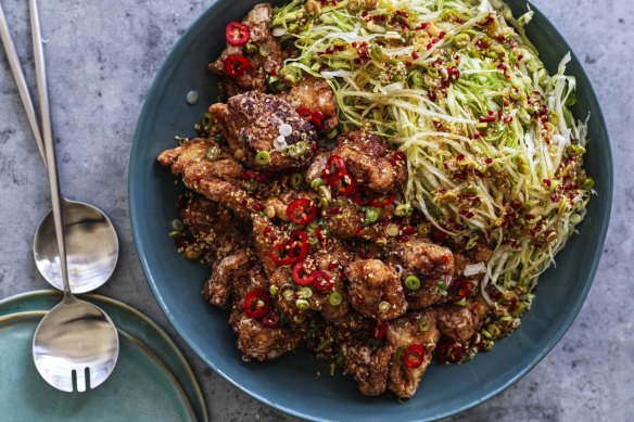 Fried chicken with vinegar dressing.