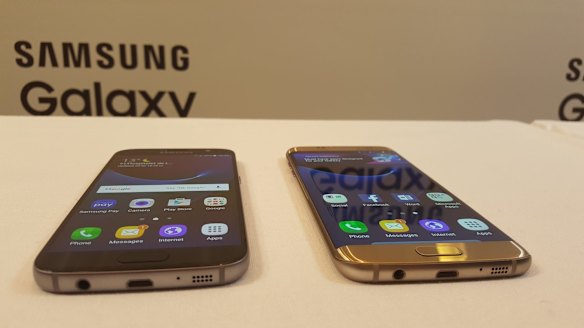 Samsung's two new flagship phones, the Galaxy S7 and Galaxy S7 Edge.
