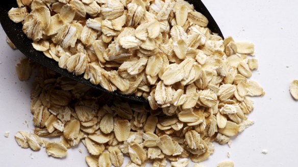 Rolled oats contain a fibre that helps keep cholesterol levels healthy.