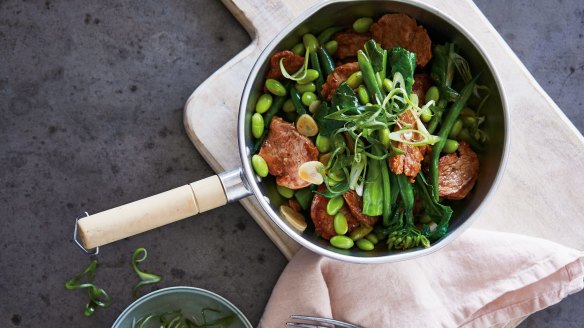 Garlic greens stir-fried with sticky pork.