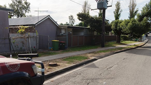 James Hardie operated an asbestos holding site at 17a A'Beckett St, Granville.