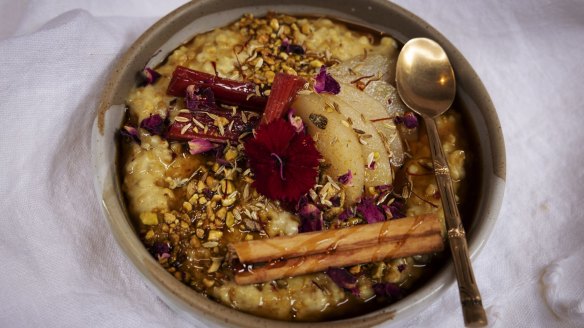 Malai porridge, chainola and fruit.