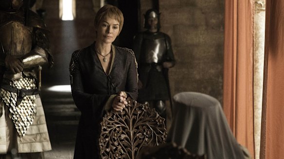 Cersei sucking up Lady Olenna's sublime insults