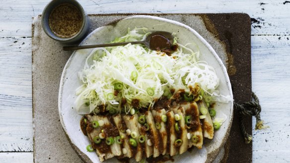 Coffee-braised pork with sesame sauce.