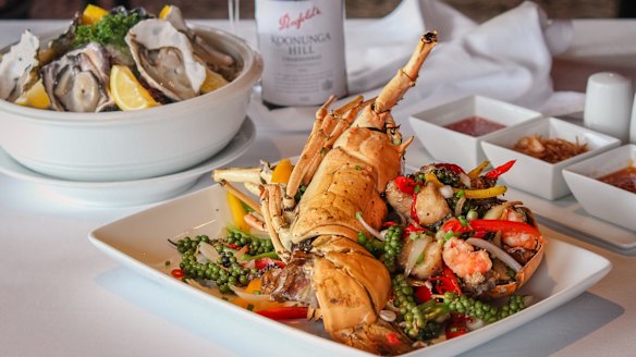 Phuket lobster stir-fried with garlic.