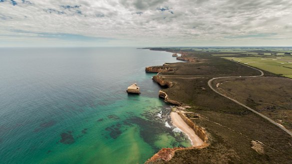 Great Ocean Road and the Shipwreck Coast.