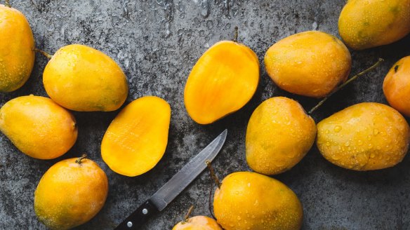 Frozen mangoes should be used within six months.