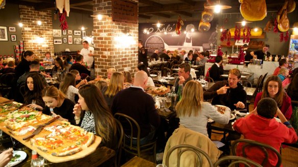Via Napoli Pizzeria in Hunters Hill has closed and will reopen under the management of Alessandro Toscano.