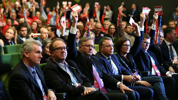 Labor MP Anthony Albanese votes to ban boat turn-backs.