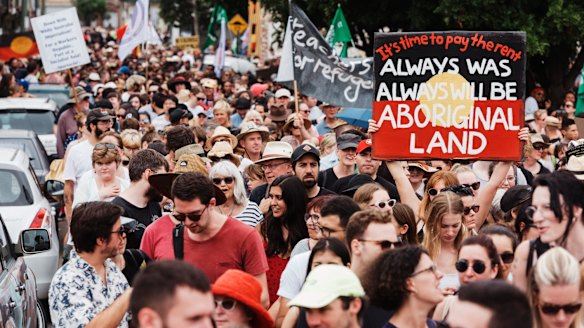 Invasion Day rally in Sydney draws thousands of protesters