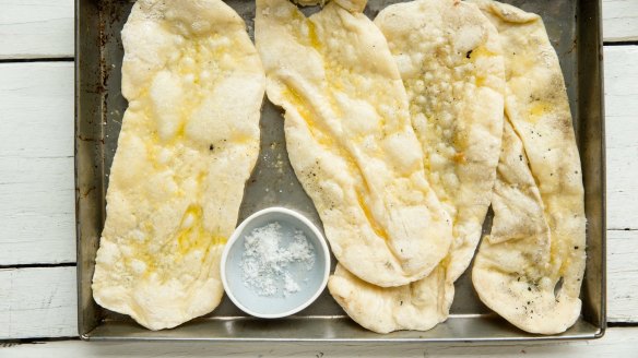 How to make garlic naan (Blue Ducks' recipe).