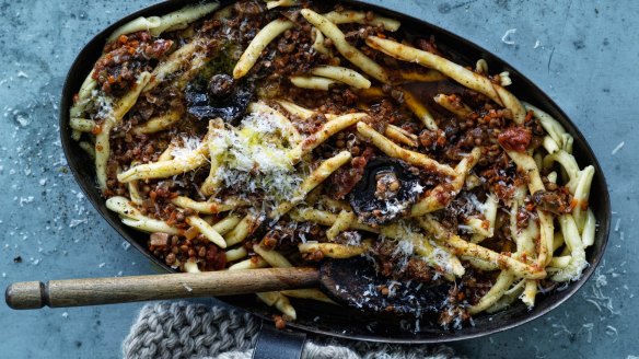 Vegetarian bolognese, no plant-based mince required.