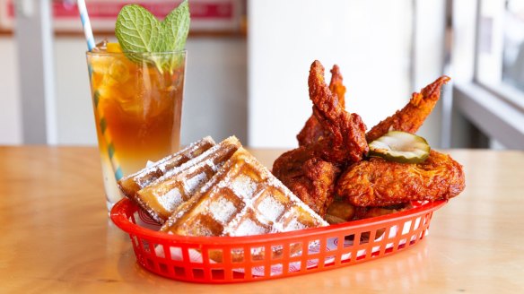 Nashville-style fried chicken and waffles: a recurring weekend available at Belles Hot Chicken.