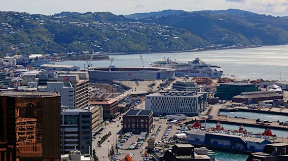 Canberra will soon strike up a sister-city relationship with Wellington, New Zealand to bring more tourists and trade to both capitals. 