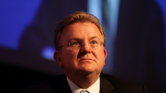 Federal Consumer Affairs Minister Bruce Billson wants action on the "ineffective" recall of faulty Samsung washing machines.