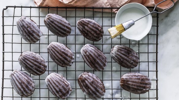 Moscow mule inspired madeleine-shaped cakes.