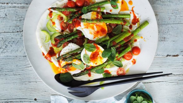 Neil Perry's pan-friend asparagus, poached eggs and yoghurt with sriracha chilli sauce