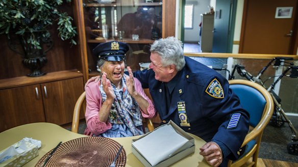 Berenice Benson meets New York detective Howard Shank.