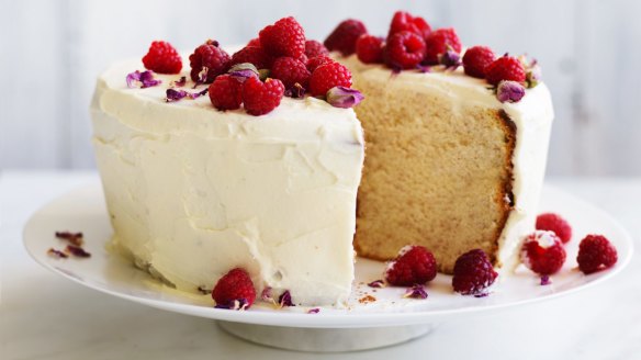 Helen Goh's gorgeous  chiffon cake with whipped white chocolate ganache.