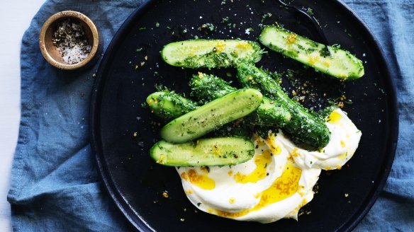 Cucumbers, yoghurt and mint, that's it.