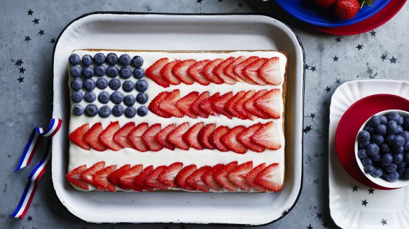 Star-spangled sponge traybake.