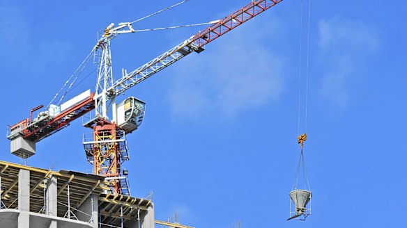 Three incidents on Canberra work sites have sparked a safety warning for crane operators. 