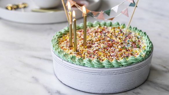 Adam Liaw's stress-free children's birthday cake.