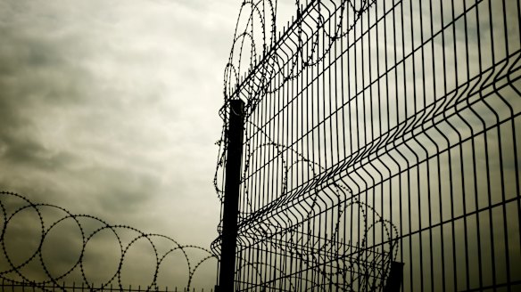 The fate of 17-year-olds in adult jails could rest with Queensland's crossbenchers.