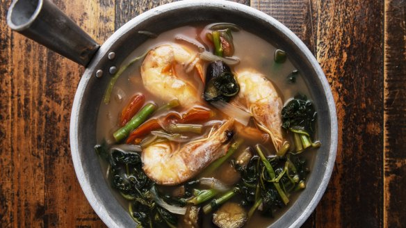 Mama Lor's hot and sour soup, sinigang na hipon.