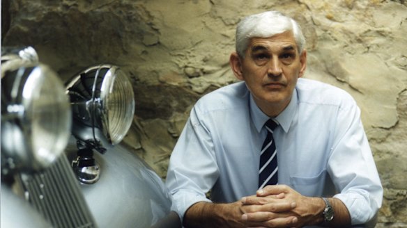 We need independents like Ted Mack more than ever