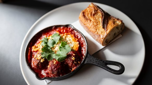 Xiu mai - chicken and veal meatballs baked in
tomato sugo with tofu and egg.