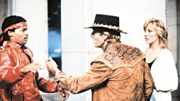 Paul Hogan in THAT Crocodile Dundee scene.